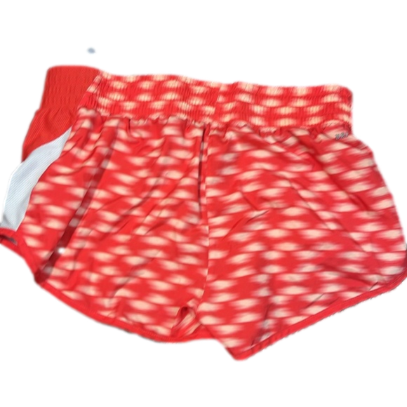 Women’s nike dri-fit shorts size small - Picture 3 of 3